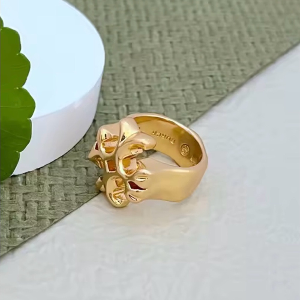 Gold Designer Ring - Picture 4 of 5